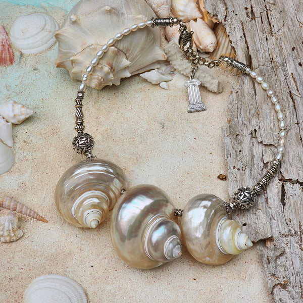 Florida Springs / Designer  Mermade Jewelry Large Ocean Shell Necklace Shell Mother Of Pearl Stone Necklace Boho Seashell Necklace