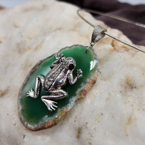 Everglades / Artisan Boho Necklace Designer Jewelry Silver Frog Pendant Natural Green Agate Stone Unique Necklace Gift For Lady
