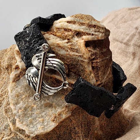 Crystal Eagle / Dwsigner Mens Bracelet Size 9.5 Mens Jewelry Eagle Clasp Lava Stone Mens