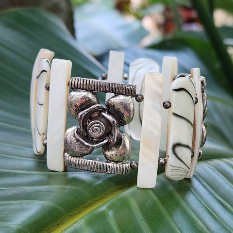 Spiritual Rose /  8.5