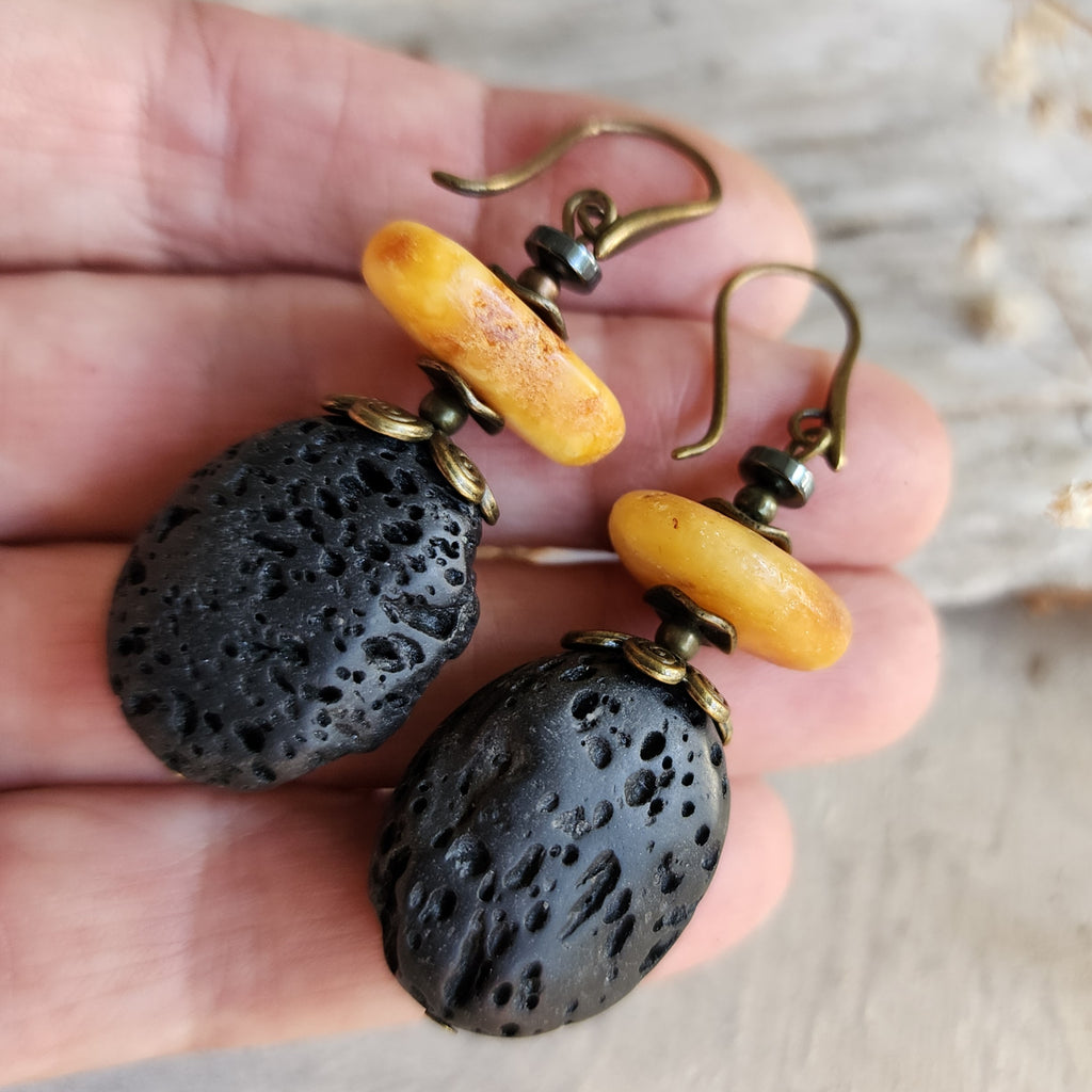 Endurance / Designer Jewelry Raw Amber Stone Earrings Hypoallergenic Jewelry Earrings with Natural Amber Gift for Momen