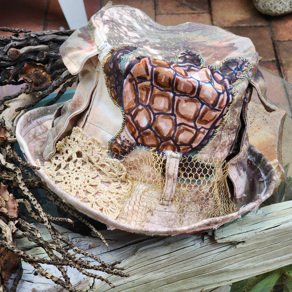 Turtle Beach / Patchwork Hunter Bucket Hat Floral Hemingway Top Hat Quilt Patchwork Top Hat Vintage Cotton Hat