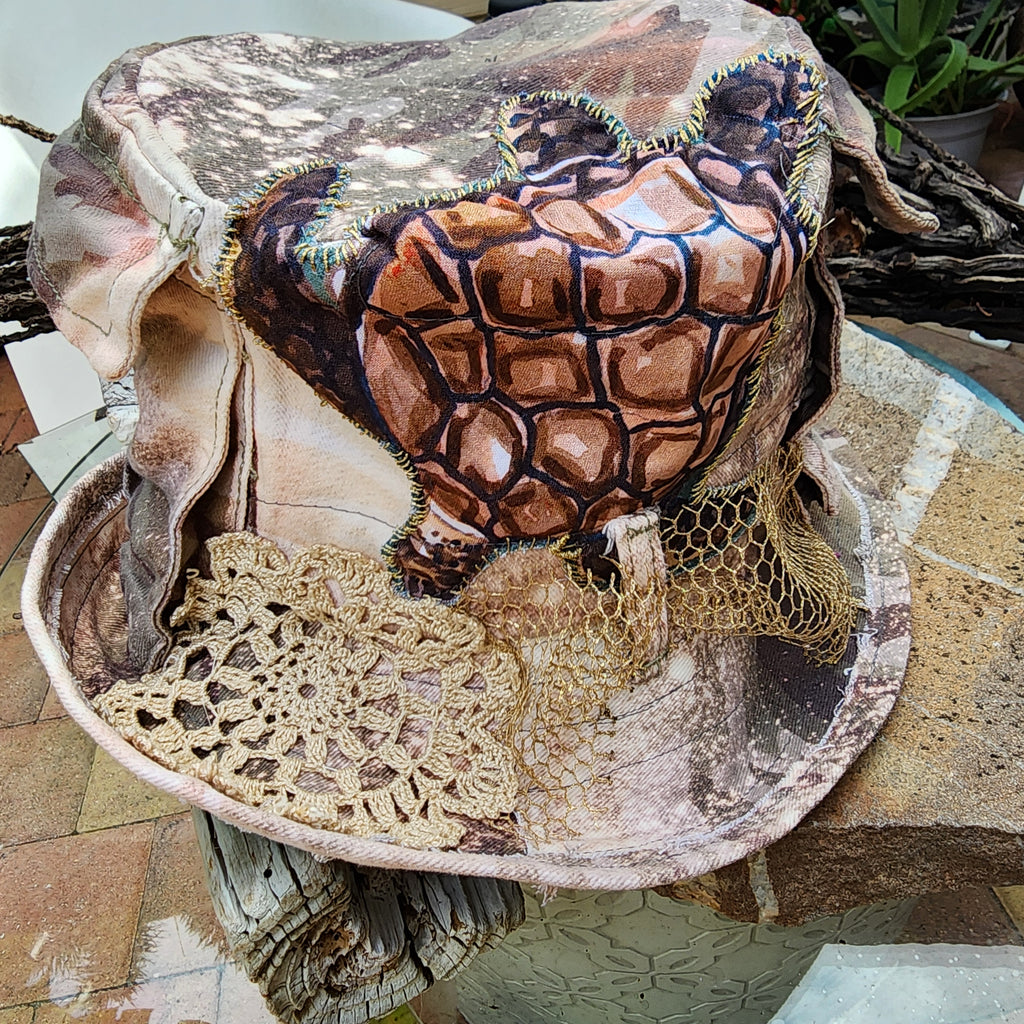Turtle Beach / Patchwork Hunter Bucket Hat Floral Hemingway Top Hat Quilt Patchwork Top Hat Vintage Cotton Hat