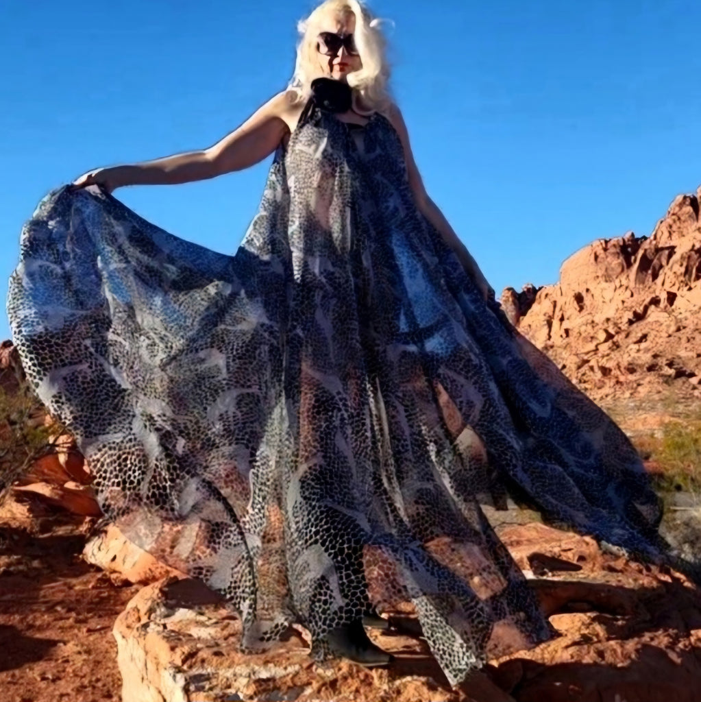 SAFARI / What To Wear For Art Event In Basel Miami Giraffe African Print Maxi Dress For Fashion Photo shoot