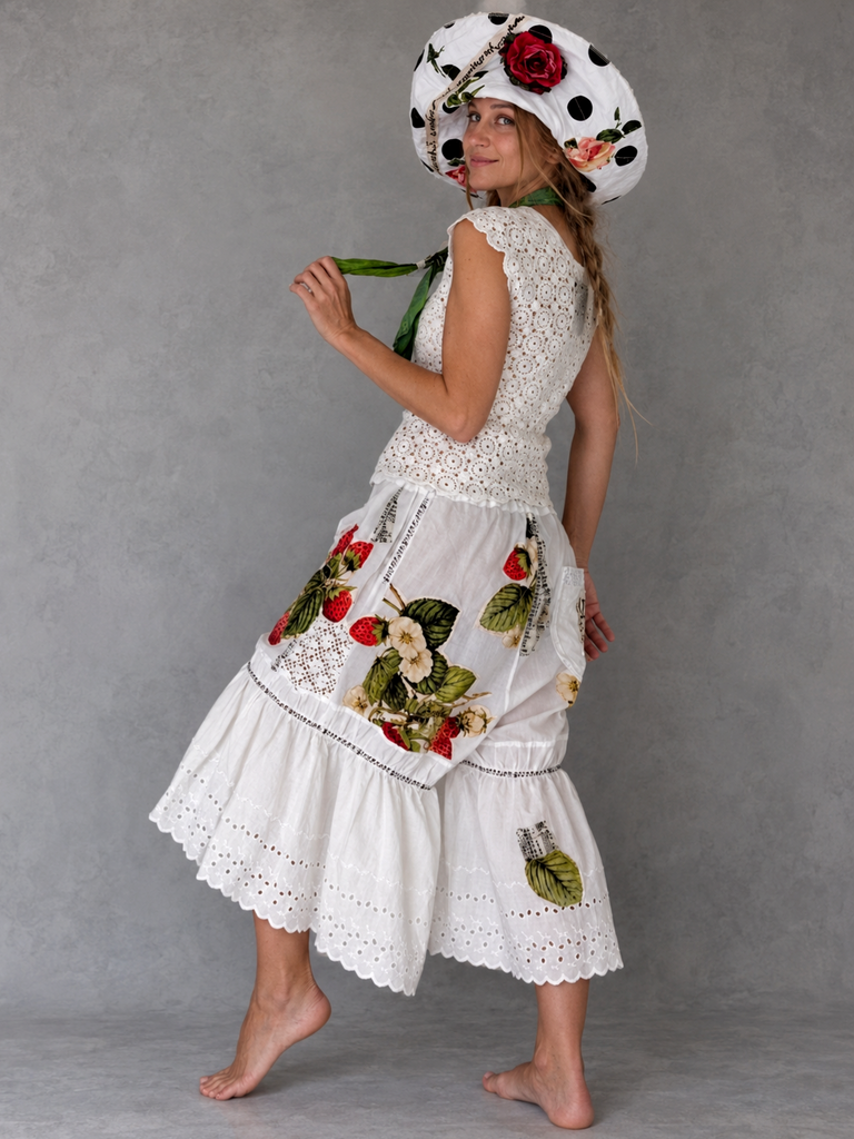 In Strawberry Mood / Cotton Bloomers Strawberry Appliqué Floral Print Ruffle Hem Drawstring Belt