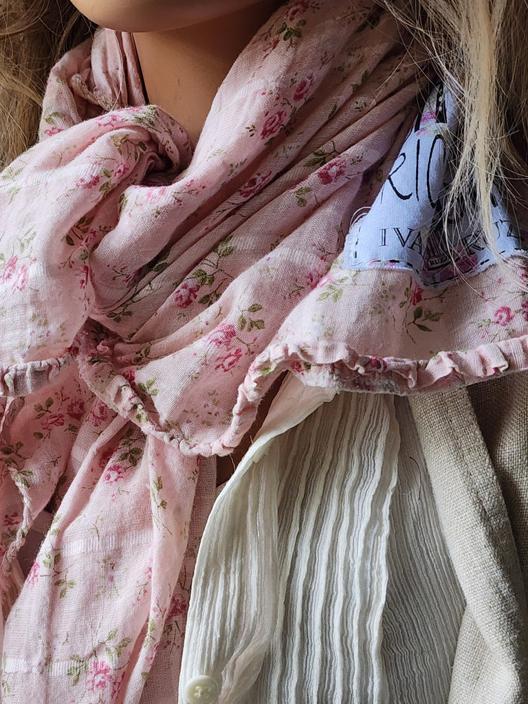 Lisette Gardens / Cottage Botanical Bandana Bowtie 100% Cotton Avantgarde Artisan Hand-Stitched Scarf Victorian Neck Wrap