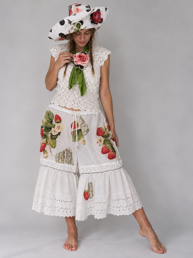 In Strawberry Mood / Cotton Bloomers Strawberry Appliqué Floral Print Ruffle Hem Drawstring Belt