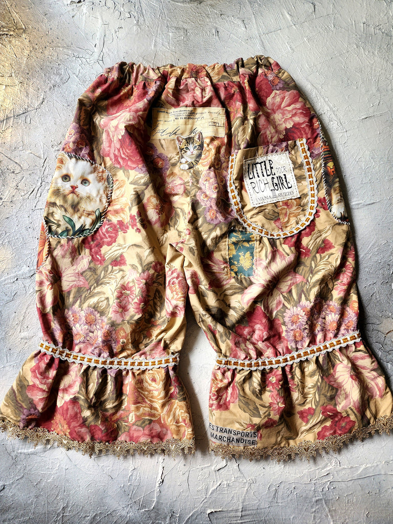 Parisian Maneki-Neko / Bloomers Victorian Pants Shabby Chic Ruffles Rose Cat Patchwork Golden Lace Romantic Chic Patched Avant-garde Aplique
