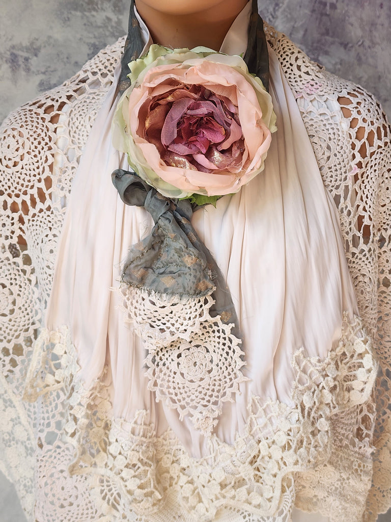 Shakespeare Talk / Cottage Jabot Silk Romantic Flower Fabric Rose Camellia Bowtie Antique Lace 20th century 60s archives