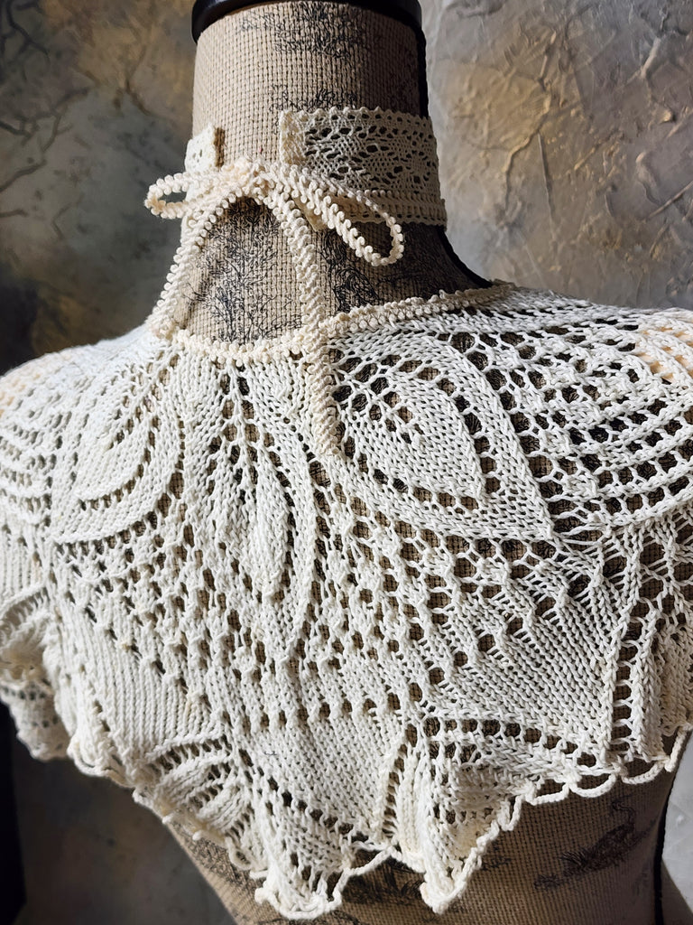 Comtesse La Fleur / Cottage Romantic Pelerine Shal Vintage Lace Large Silk Rose Flower Jabot Cotton Bowtie Tie Lace Choker
