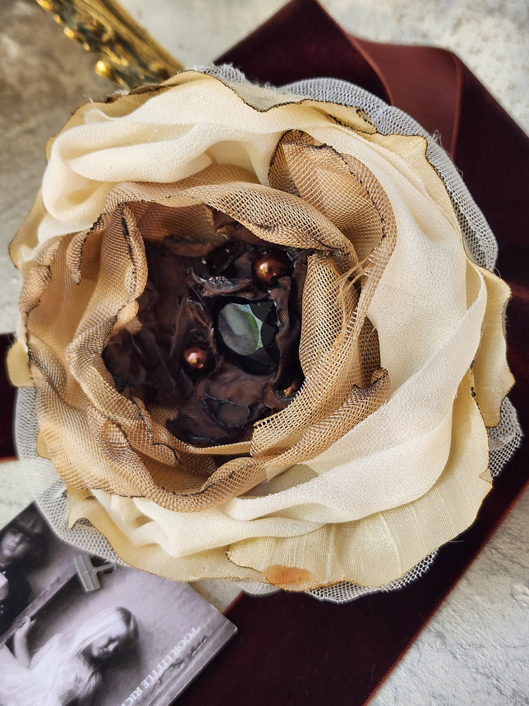 MOCCO ACADEMY / Cottage Jabot Silk Romantic Flower Fabric Rose Gold Camellia Bowtie Antique Lace 20th century 60s archives