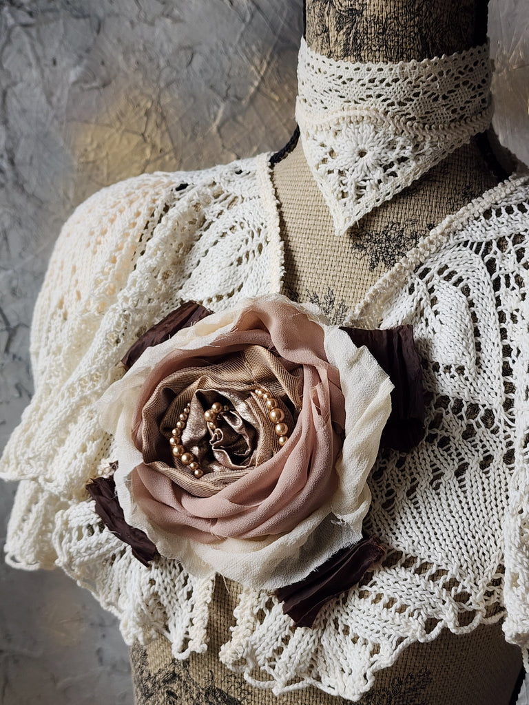 Comtesse La Fleur / Cottage Romantic Pelerine Shal Vintage Lace Large Silk Rose Flower Jabot Cotton Bowtie Tie Lace Choker