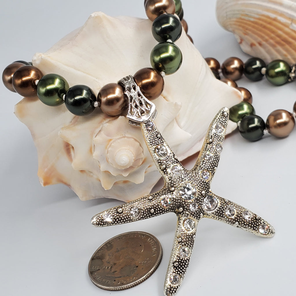 ALL EYES ON YOU / Designer Jewelry Large Sea Star Necklace Majorca Pearl Necklace Boho Ocean Beach Necklace for Lady